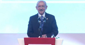 CHP Lideri Kılıçdaroğlu, Levent Gök Demekte Zorlanınca