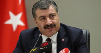 Fahrettin Koca Açıkladı! Türkiye'de İlk Ölüm