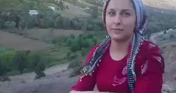 Köylü Kızı Herkesi Mest Etti
