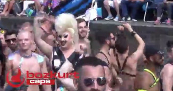Hollanda'da Bulunan 7 Milyon Erkeğin 3 Milyonu Gay