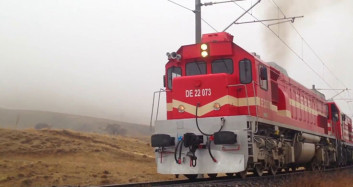 Makinist Treni Durdurup Alışveriş Yapmaya Gitti