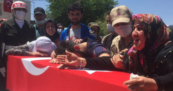 Mardin Gözyaşları İçinde Hatay Şehidi Halit Altun'a Veda Etti