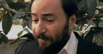 Medet Kime Aşık Oldu