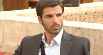 Mehmet Akif Alakurt Kolunu Kestiği Anları Sosyal Medya Hesabından Paylaştı