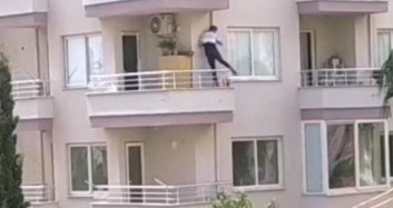 Mersin’de Polisi Gören Şüpheli Balkondan Balkona Atladı