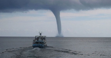 Meteoroloji uyarmıştı: Karadeniz’de hortum