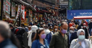 Mısır Çarşısı'nda 'Tam Kapanma' Sebepli Alışveriş Yoğunluğu Yaşanıyor