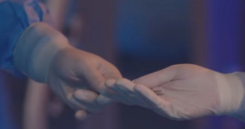 Ali İlk Ameliyatını Yaptı