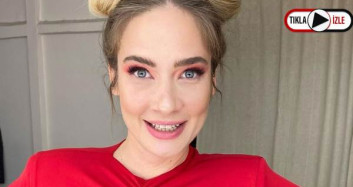 Müge Boz Yılbaşı Şapkasıyla Dikkat Çekti