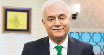 Nihat Hatipoğlu'nun Programında Hollandalı Kadın Müslüman Oldu
