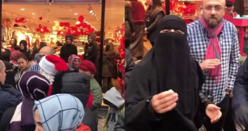 Ümraniye'de Noel Baba Tepkisi