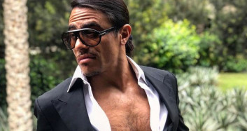 Nusret Gökçe 25 Bin Hayranına Hediye Gönderiyor