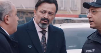 Bomba Patladıktan Sonra Okula Polisler Gelir