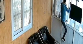 Osmaniye'de İş Yerindeki Hırsızlık Kameralara Anbean Kaydedildi