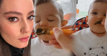 Pelin Akil İkizlerine Ispanak Yedirmeye Çalıştığı Anları Paylaştı