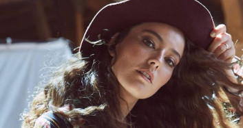 Pelin Akil, Aleyna Tilki’nin Şarkısını Seslendirdi