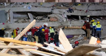 Perinçek Ailesi Doğanlar Apartmanı Enkazından Çıkarıldı