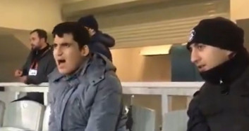 Polis Memuru Görme Engelli Taraftara Maç Anlattı