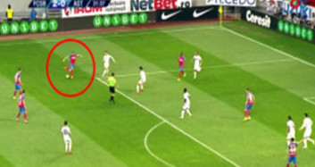 Rumen Futbolcu Tek Haretiyle Defansı Çöpe Attı!