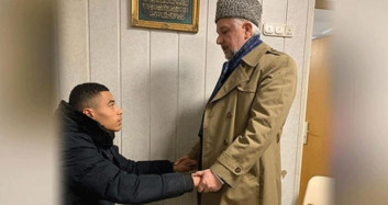 Terör Saldırısından Kurtulan Kamerunlu Müslüman Oldu