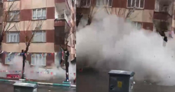 Şanlıurfa'da meydana gelen artçı sonrası bir bina böyle yıkıldı