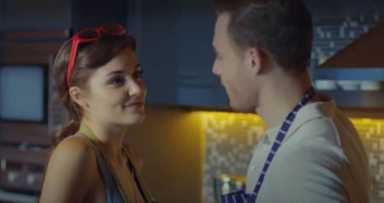 Hande Erçel ve Kerem Bürsin İddiaya Girdi