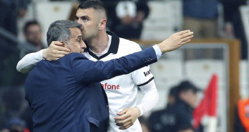 Şenol Güneş: Burak Yılmaz Beşiktaşlı