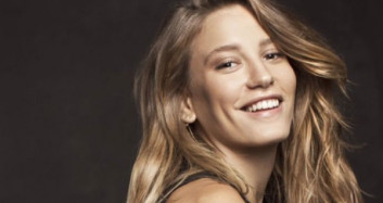 Serenay Sarıkaya Keyifli Halleriyle Dikkat Çekti