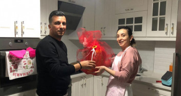 Sevgililer Gününde Olay Olan Hediye