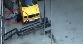 Sevgilisinin Kocasına Yakalanınca Camdan Atladı!