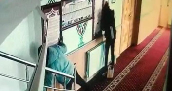 Şeyh Abdulkadir Geylani Camii'nde Dolandırıcılık Anları
