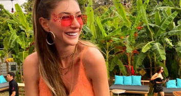 Şeyma Subaşı Plajda Parende Attığı Anları Paylaştı
