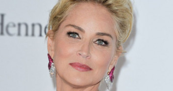 Sharon Stone’nun Büyükannesi Coronavirüs Nedeniyle Hayatını Kaybetti