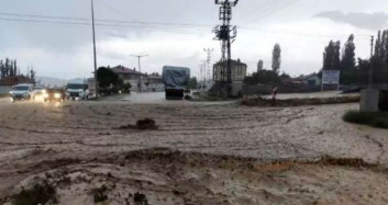 Sivas Sağanak Yağış Sele Neden Oldu 