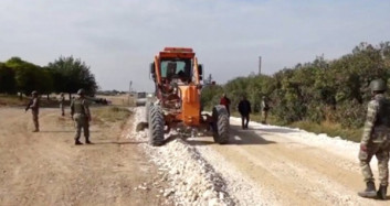 TSK'dan Tel Abyad'da Yol Çalışması