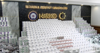 Türkiye Mücadeleyi Sürdürüyor! İstanbul'da sahte ilaç operasyonu