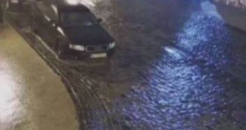 Ukrayna'da Olumsuz Hava Şartları Gülümseten Görüntülere Neden Oldu!