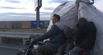 Hareket Halindeki Motosiklette Uyudu