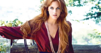 Meryem Uzerli 'Cannes Film Festivali'nden Video Paylaştı