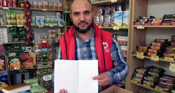 Kırklareli'nde Bir Hayırsever Bakkalın Veresiye Defterini Satın Aldı