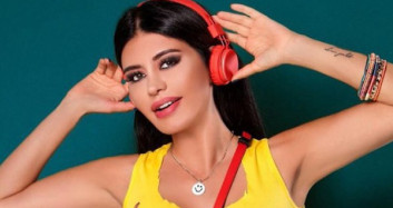 Ebru Polat Phuket Sokaklarında Dans Etti