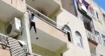 İkinci Kattan Düşen Çocuğu Vatandaşlar Yakaladı