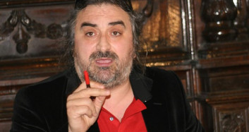 'Ölünce Beni Yakın' Diyen Volkan Konak'tan Açıklama Geldi