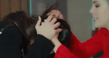 Yıldız Leyla'yı Dövdü
