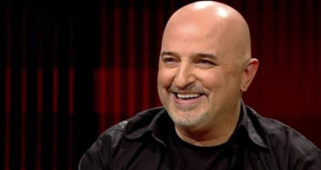 Yavuz Seçkin Ünlü Taklitleri ile Kırdı Geçirdi