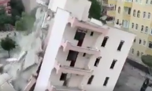 Bina Yıkımı Sırasında Faciadan Dönüldü