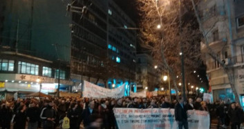 Yunan Halkından Sığınmacılara Destek Yürüyüşü! 
