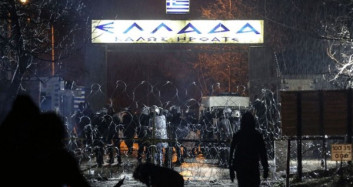 Yunan Askerinden Göçmenlere Sert Müdahale