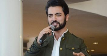 Ünlü Şarkıcı Yusuf Güney Seda Sayan'ın Programına Konuk Olarak Katıldı