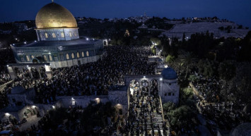 200 bin Müslüman Mescid-i Aksa’da Kadir Gecesi’ni ihya etti!